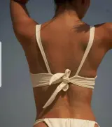 La belle et sensuelle Carolina à Bienne : hommes aisés